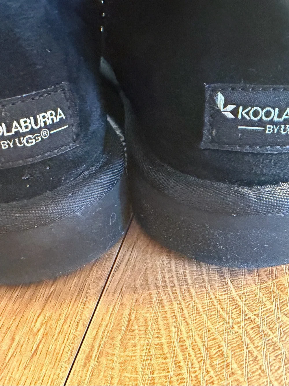 Women’s Koolaburra by Ugg Black Mid High Suede Boots with Side Bows 9 EUC